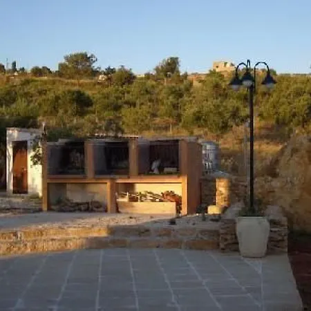 La Luna Nel Pozzo - Ciclamino By Interhome *